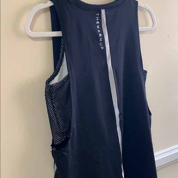 Layered tank tops - Picture 3 of 5